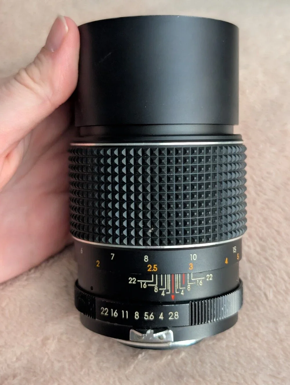 Miida 135mm f/2.8 telephoto manual lens with loose hood